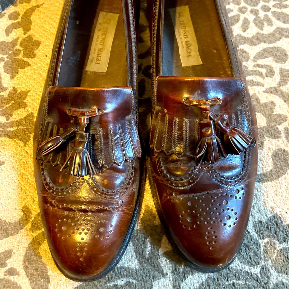 Brown leather Bruno Magli with tassel